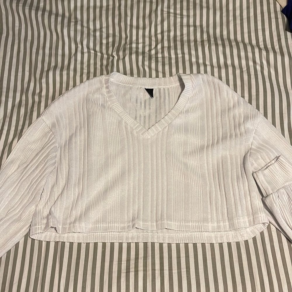 Size Small Cropped Sweater SHEIN - Picture 1 of 1